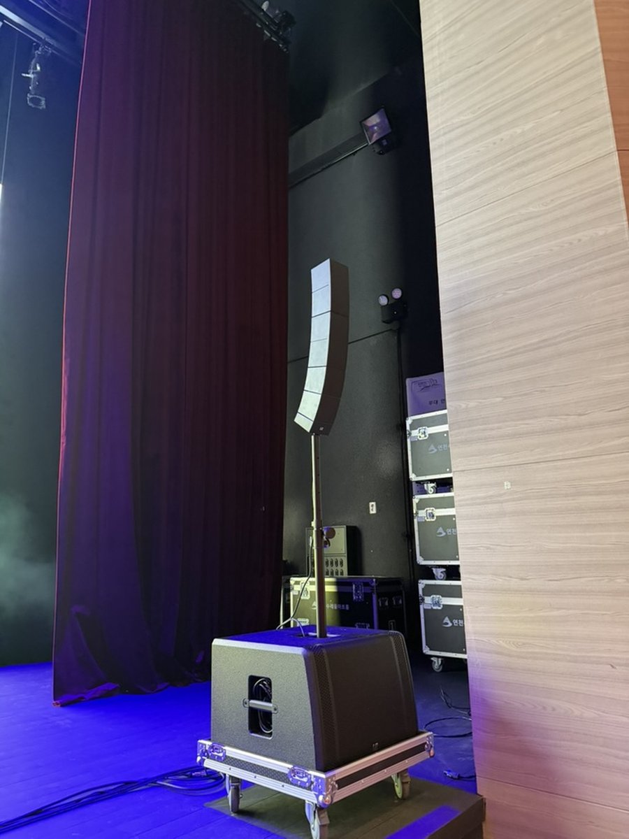 LD Systems Curv 500TS - 컬럼 스피커 클로즈업